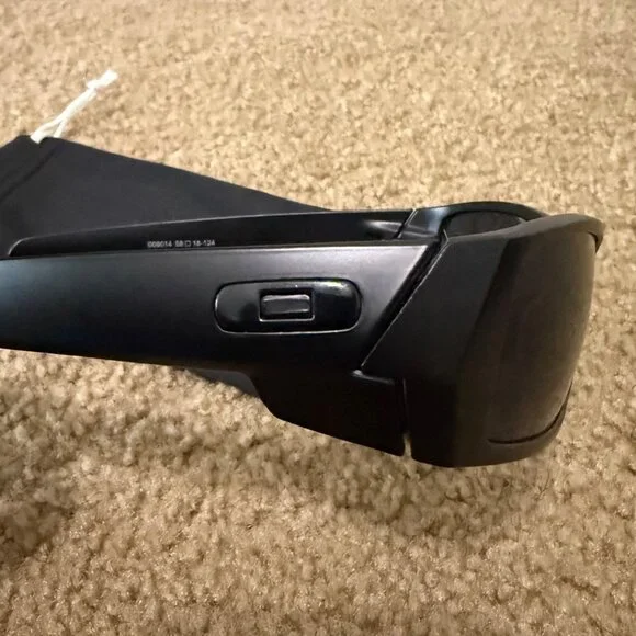 ( OO9014 ) Oakley Gascan Black Matte Frame Black Lens - Picture 2 of 8